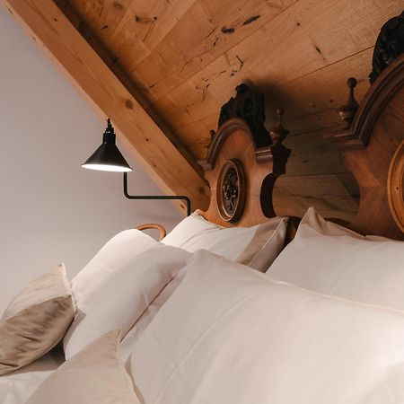 Pira Hotel ポストイナ エクステリア 写真